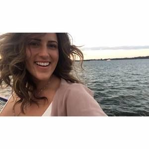 Meet your Posher, Julia